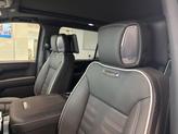 Thumbnail of 2025 Onyx Black GMC Yukon XL