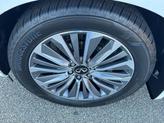 Thumbnail of 2025 Radiant White INFINITI QX80