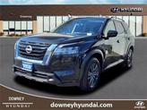 Photo of 2022 Super Black Nissan Pathfinder