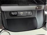 Thumbnail of 2025 Snow White Pearl Kia Seltos