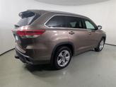 Thumbnail of 2017 Toasted Walnut Pearl Toyota Highlander