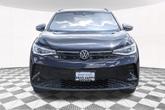 Thumbnail of 2023 Deep Black Pearl Effect Volkswagen ID.4