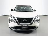 Thumbnail of 2021 White / Black Nissan Rogue