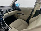 Thumbnail of 2017 White Orchid Pearl Honda Accord