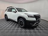 Photo of 2025 Glacier White Nissan Pathfinder