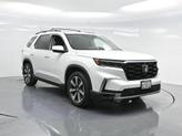 Thumbnail of 2024 Platinum White Pearl Honda Pilot