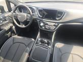 Thumbnail of 2026 Diamond Black Crystal Pearlcoat Chrysler Pacifica