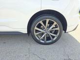 Thumbnail of 2018 White Platinum Metallic Tri-Coat Ford Edge