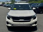 Thumbnail of 2023 Snow White Pearl Kia Seltos