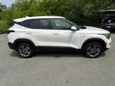 Thumbnail of 2023 Snow White Pearl Kia Seltos