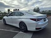 Thumbnail of 2025 Eminent White Pearl 085 Lexus ES 300h