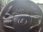 Thumbnail of 2025 Eminent White Pearl 085 Lexus ES 300h