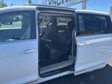 Thumbnail of 2018 Bright White Clearcoat Chrysler Pacifica