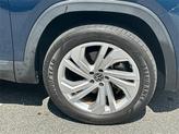 Thumbnail of 2021 Tourmaline Blue Metallic Volkswagen Atlas