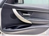Thumbnail of 2016 White BMW 320