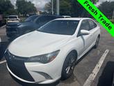 Photo of 2015 Super White Toyota Camry