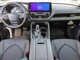 Thumbnail of 2025 Wind Chill Pearl Toyota Grand Highlander