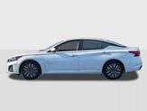 Thumbnail of 2025 Pearl White Tricoat Nissan Altima