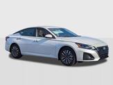 Thumbnail of 2025 Pearl White Tricoat Nissan Altima