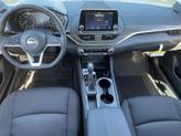 Thumbnail of 2025 Pearl White Tricoat Nissan Altima