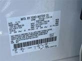 Thumbnail of 2015 White Platinum Clearcoat Metallic Ford Edge