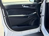 Thumbnail of 2015 White Platinum Clearcoat Metallic Ford Edge