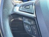 Thumbnail of 2015 White Platinum Clearcoat Metallic Ford Edge
