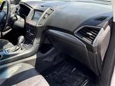Thumbnail of 2015 White Platinum Clearcoat Metallic Ford Edge