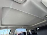 Thumbnail of 2015 White Platinum Clearcoat Metallic Ford Edge