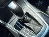 Thumbnail of 2015 White Platinum Clearcoat Metallic Ford Edge