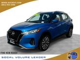 Photo of 2024 Electric Blue Metallic Nissan Kicks