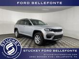 Photo of 2022 Silver Zynith Jeep Grand Cherokee