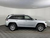 Thumbnail of 2022 Silver Zynith Jeep Grand Cherokee