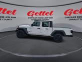 Thumbnail of 2025 Bright White Clearcoat Jeep Gladiator