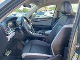 Thumbnail of 2024 Avocado Green Pearl Volkswagen Atlas