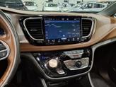 Thumbnail of 2021 Bright White Clearcoat Chrysler Pacifica