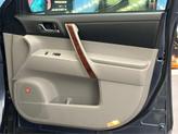 Thumbnail of 2012 Shoreline Blue Pearl Toyota Highlander