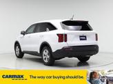 Thumbnail of 2023 White Kia Sorento