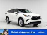 Photo of 2021 White Toyota Highlander Hybrid