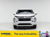 Thumbnail of 2023 White Mitsubishi Outlander