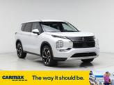 Photo of 2023 White Mitsubishi Outlander