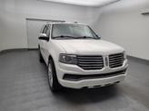 Thumbnail of 2015 White Platinum Metallic Tri-Coat Lincoln Navigator