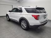 Thumbnail of 2021 Oxford White Ford Explorer