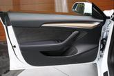 Thumbnail of 2022 Pearl White Multi-Coat Tesla Model 3