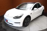 Thumbnail of 2022 Pearl White Multi-Coat Tesla Model 3