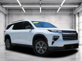Photo of 2025 Summit White Chevrolet Traverse