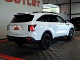 Thumbnail of 2024 Glacial White Pearl Kia Sorento