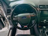 Thumbnail of 2016 White Platinum Clearcoat Metallic Ford Explorer