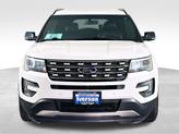 Thumbnail of 2016 White Platinum Clearcoat Metallic Ford Explorer
