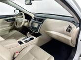 Thumbnail of 2016 Pearl White Nissan Altima